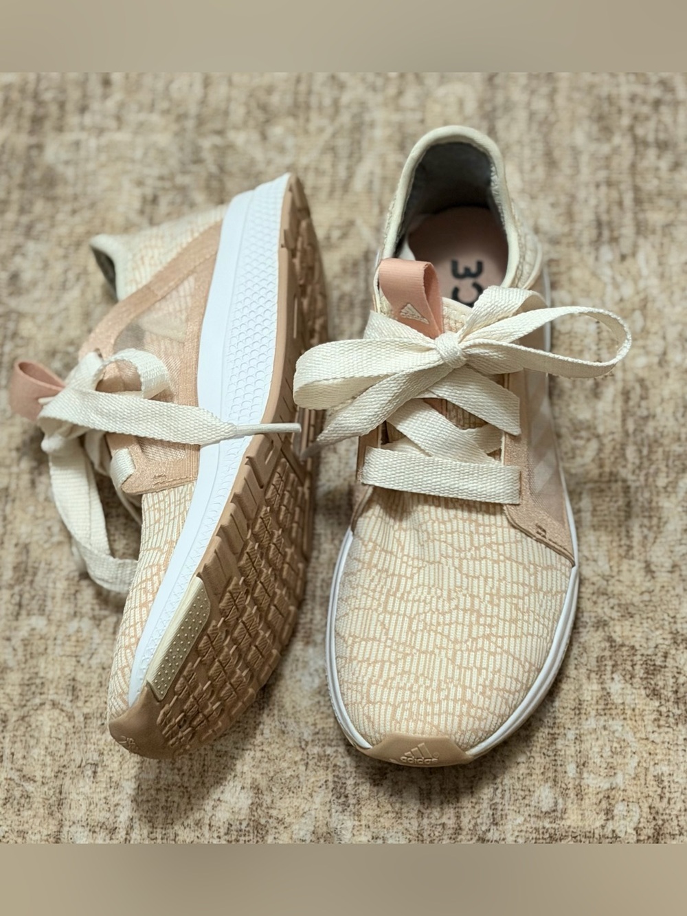 Women’s Adidas Edge Lux Knit Sneakers Size 7 ✨